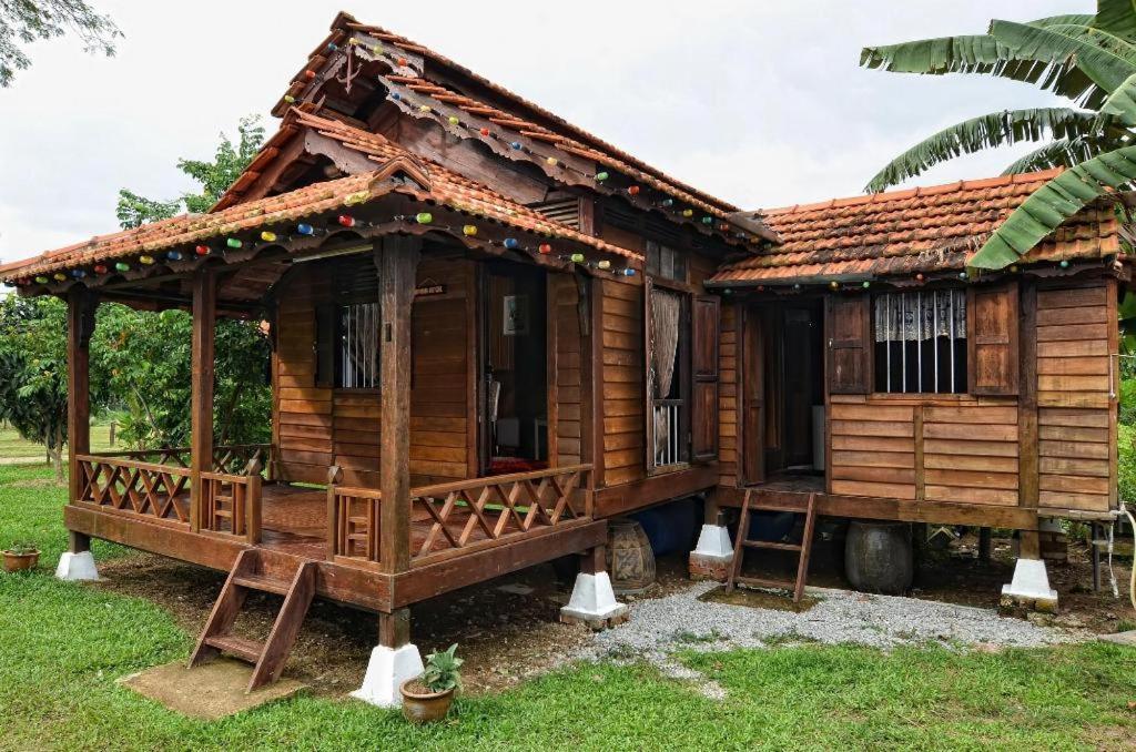 Oyo Home 90745 Desa Balqis Beach Resort Malacca Ngoại thất bức ảnh