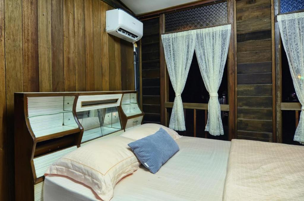 Oyo Home 90745 Desa Balqis Beach Resort Malacca Ngoại thất bức ảnh