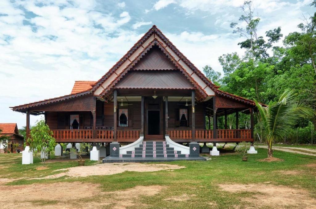 Oyo Home 90745 Desa Balqis Beach Resort Malacca Ngoại thất bức ảnh