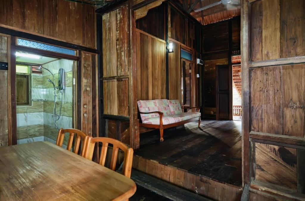 Oyo Home 90745 Desa Balqis Beach Resort Malacca Ngoại thất bức ảnh